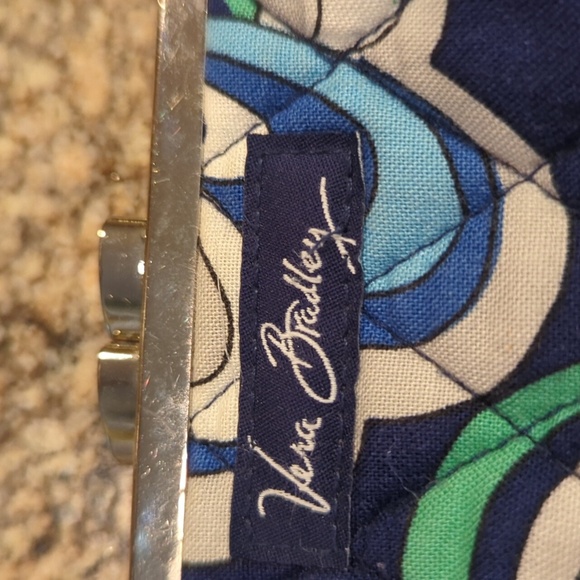 Vera Bradley Coin Purse Kiss Lock Blue and Green Floral - Picture 2 of 8